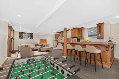 4841 Hoyne Ave, Chicago IL 60625-1306 exterior