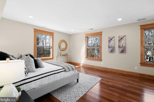 7105 Carroll Ave, Silver Spring MD 20912-4637 exterior