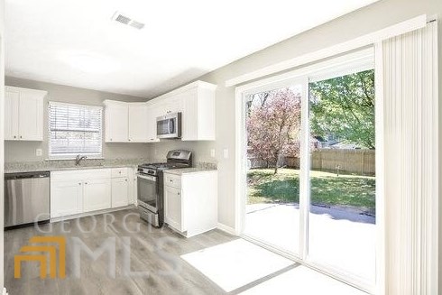 6635 Emerald Pointe Cir, Atlanta GA  30349-8415 exterior