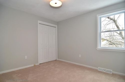 3 Marigold Cir, Providence RI 02904-3828 exterior