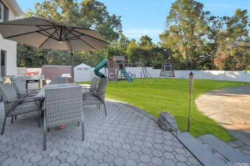 50 Annandale Rd, Commack NY 11725-1746 exterior