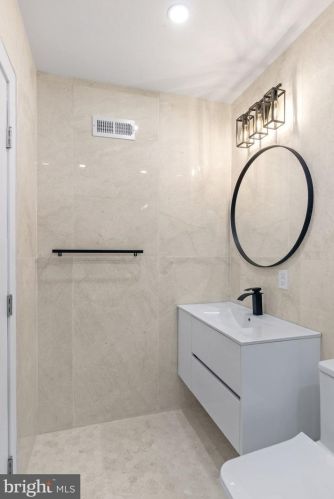 310 Mckean St, Philadelphia PA  19148-2630 exterior