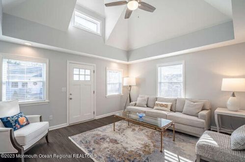 469 Center Ave, Middletown NJ  07748-5370 exterior