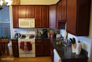 1039 Damen Ave, Chicago IL  60622-3637 exterior