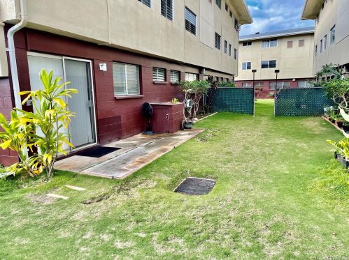 831 Ala Lilikoi St, Honolulu, HI 32376-2428