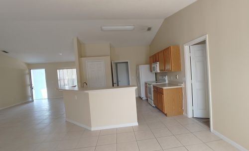 1013 College Park Rd, Fort Pierce FL 34953-5842 exterior