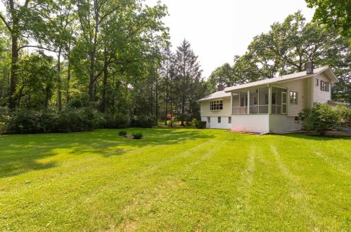 2 Tamidan Rd, Poughkeepsie NY 12601-5214 exterior