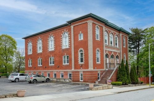 32 Providence St, Worcester MA 01604-4277 exterior