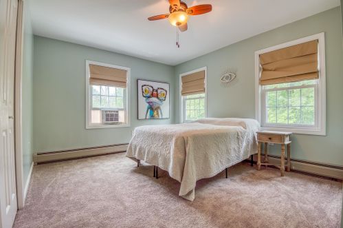 5 Styles Dr, Concord NH 03301-8634 exterior