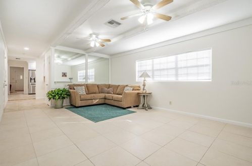 1219 Norfolk St, Tampa FL 33604-5031 exterior