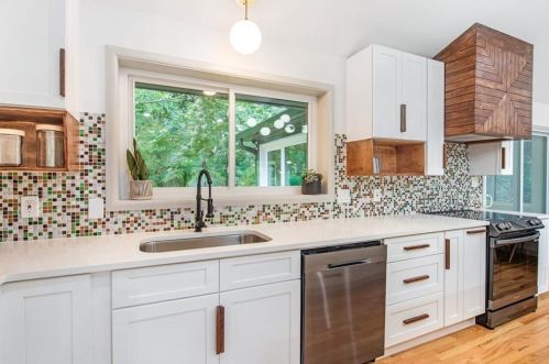 3904 Gladney Dr, Atlanta GA  30340-4618 exterior