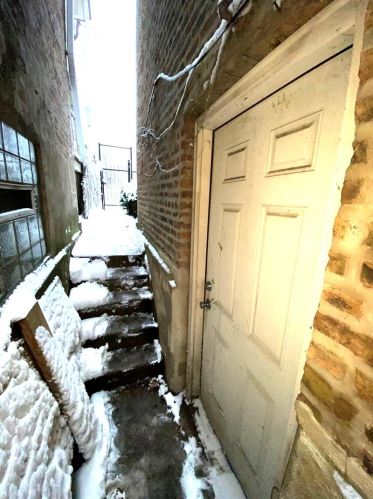 4029 Harrison St, Chicago IL 60607-3105 exterior