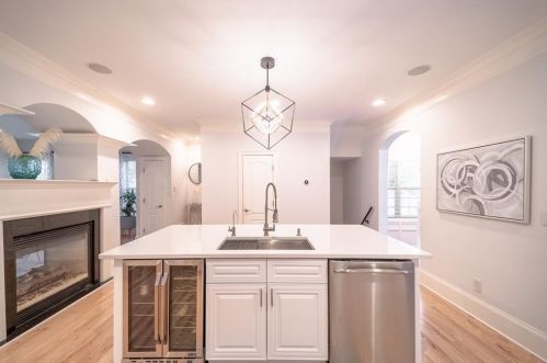 2810 Darby St, Atlanta GA  30319-3655 exterior