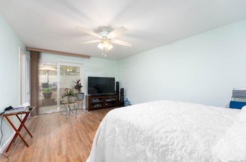 3917 De Reimer Ave, Bronx NY 10466-2128 exterior