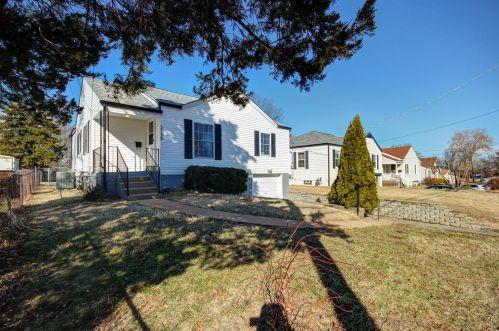 3739 Midview Ave, Hazelwood, MO 63044-2918