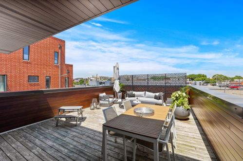 2026 Superior St, Chicago IL 60612-1313 exterior