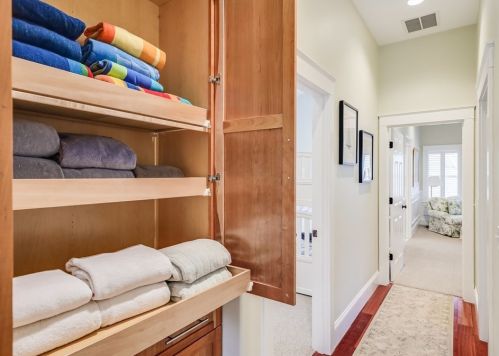 335 Massasoit Trl, Eastham MA 02642-4106 exterior