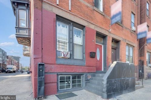 1422 Diamond St, Philadelphia PA 19122-1721 exterior
