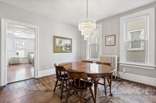 1672 Cass St, Milwaukee WI  53202-2053 exterior