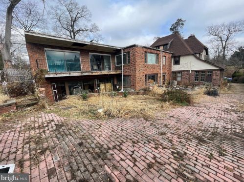 9 Cadwalader Dr, Trenton NJ 08618-0033 exterior