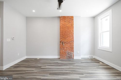 2418 4th St, Philadelphia PA  19148-3905 exterior