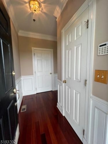 118 Albert Dr, Clinton, NJ 08809-1280