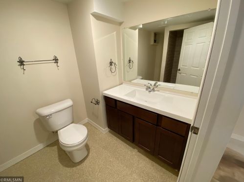 1629 Hazel St, Saint Paul MN 55119-4231 exterior