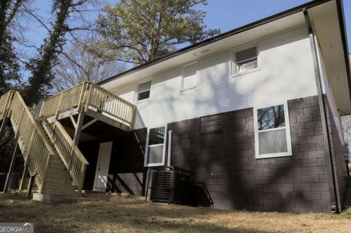 3584 Collier Dr, Atlanta GA  30331-1530 exterior