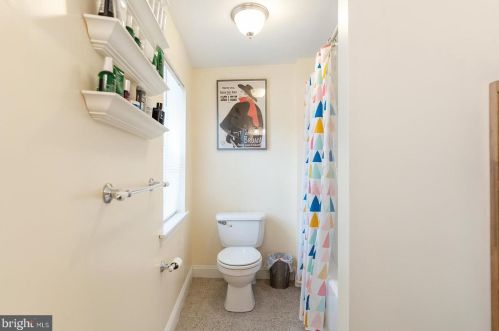 2572 Collins St, Philadelphia PA 19134-3710 exterior