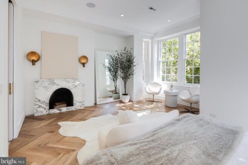 2013 Q St, Washington DC 20002-2373 exterior