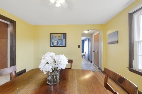 405 Roosevelt Ave, Springfield MA 01118-1160 exterior