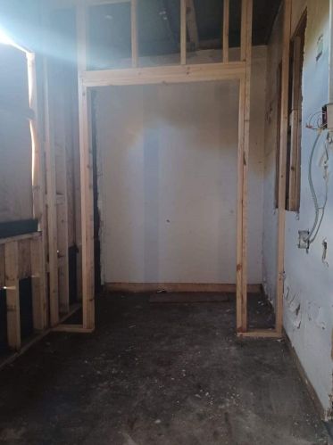 8523 Escanaba Ave, Chicago IL  60617-2538 exterior