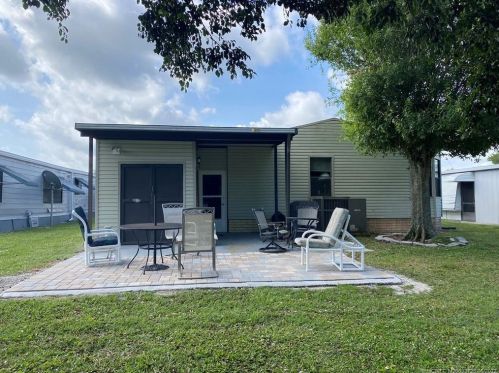 470 Natalie Dr, Fort Pierce, FL 34952-7901