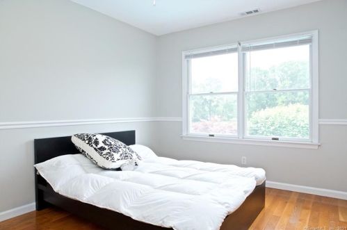 28 Adams Ave, Norwalk CT 06851-2801 exterior