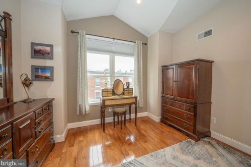 1505 Dickinson St, Philadelphia PA 19146-4830 exterior