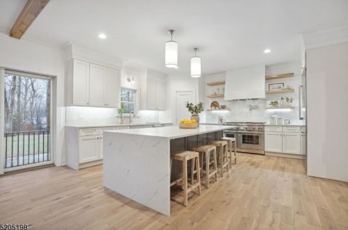 7 Maple St, Chatham Township NJ  07928-1624 exterior