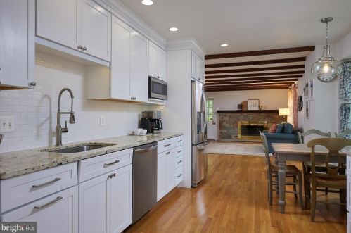 629 Goldsborough Dr, Rockville MD 20850-1905 exterior