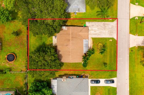 6003 Spruce Dr, Fort Pierce FL exterior