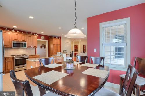 31 Lewiston Cir, Lancaster PA 17601-4883 exterior