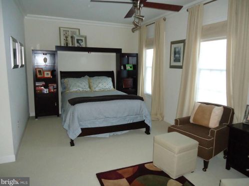 420 Royal St, Alexandria VA  22314-2335 exterior