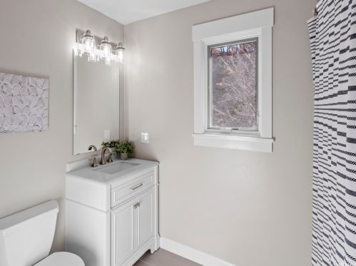 8160 1715, Sandy UT 84093-6852 exterior