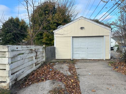 4900 26th St, Milwaukee WI  53221-2940 exterior