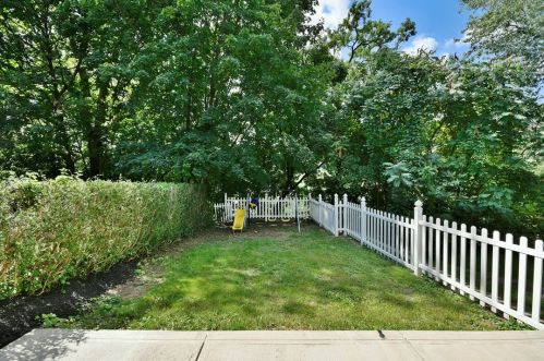 42 Queenston St, Pittsburgh PA 15210-4143 exterior