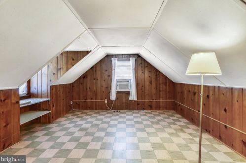 902 Lewis Ave, Rockville MD 20851-2350 exterior