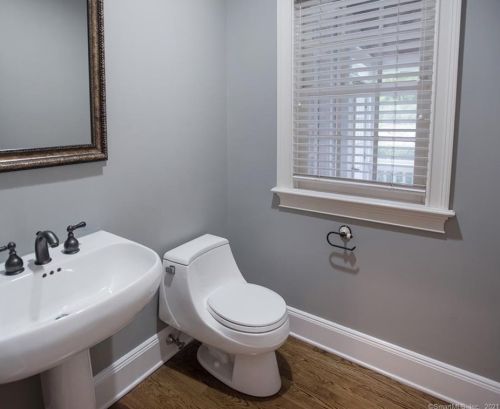 351 Branchville Rd, Ridgefield CT 06877-5012 exterior