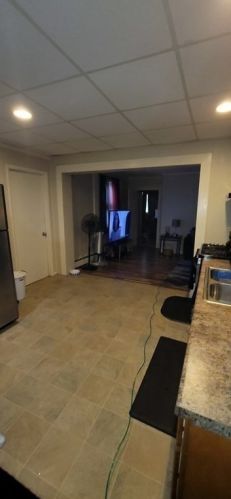 189 Logee St, Woonsocket RI 02895-6060 exterior