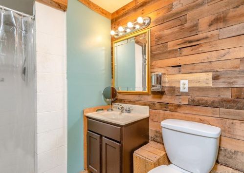 76 Ballouville Rd, Killingly CT 06241-1203 exterior