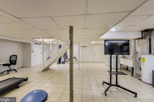 3200 Kayson St, Silver Spring MD 20906-3942 exterior