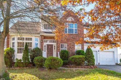 27 Nathan Dr, Old Bridge, NJ 08857-2789