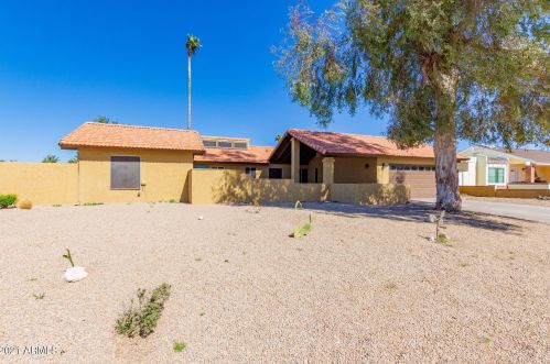 302 Caribbean Ln, Phoenix, AZ 85022-3638